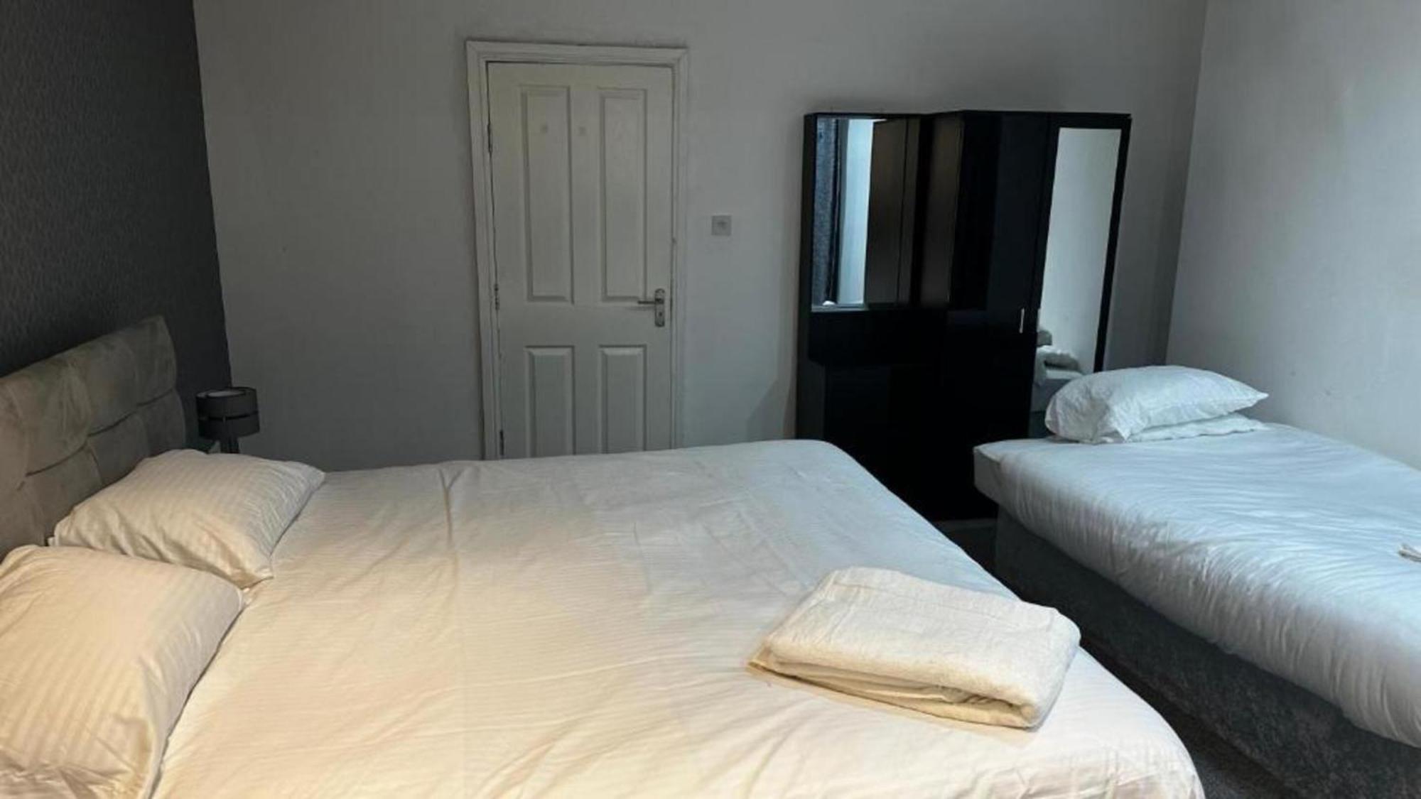 Oyo The Pleasant House Hotel Manchester Ngoại thất bức ảnh