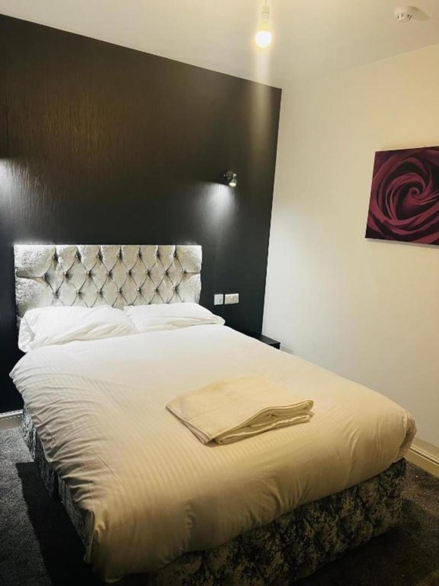 Oyo The Pleasant House Hotel Manchester Ngoại thất bức ảnh