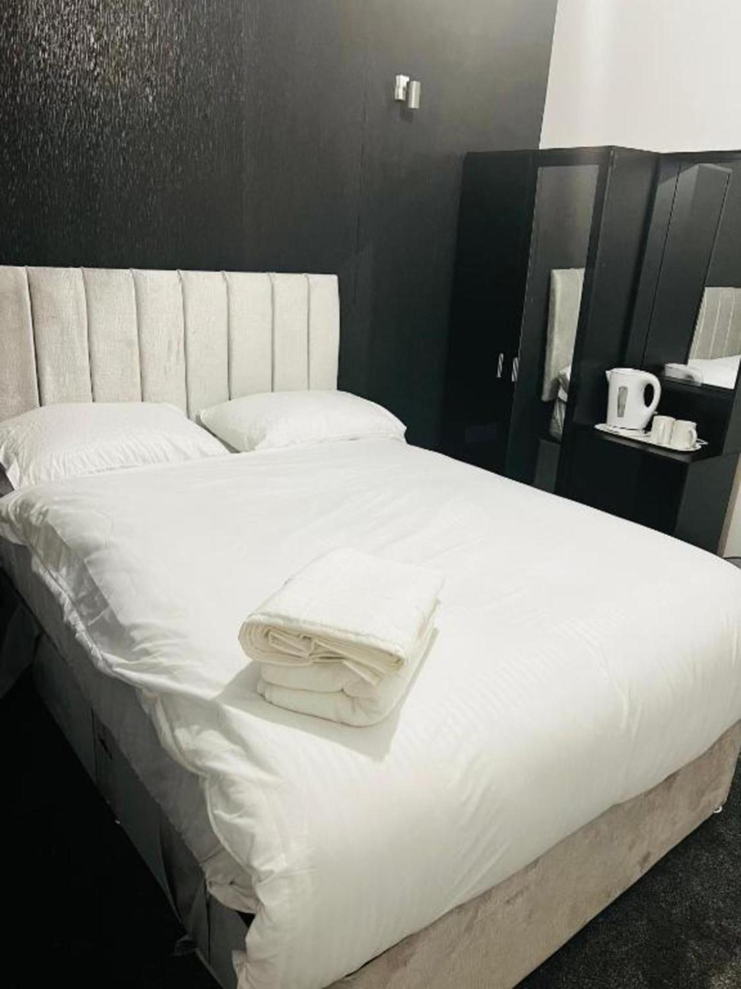 Oyo The Pleasant House Hotel Manchester Ngoại thất bức ảnh